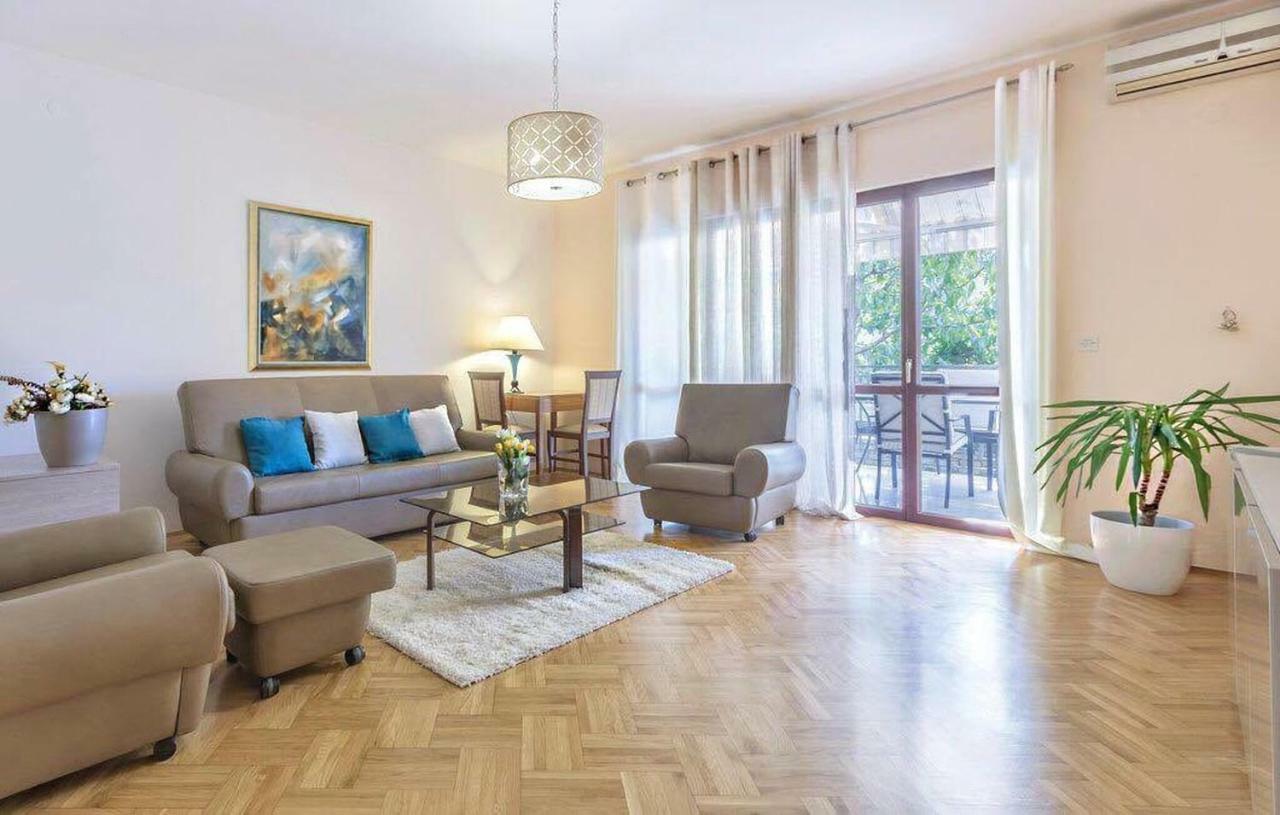 Apartman Eta Daire Pula Dış mekan fotoğraf